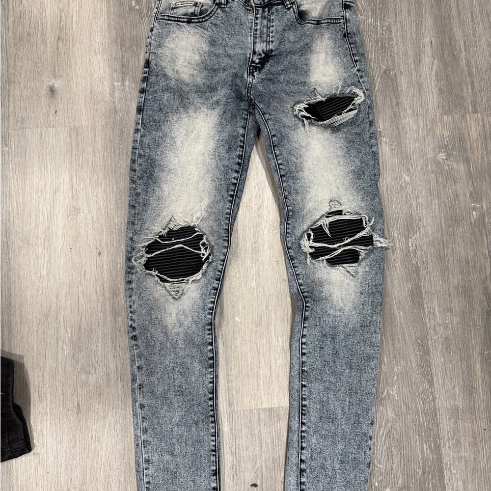 AMIRI Men's Acid-Wash Gray Skinny Jeans with Black Underlay Rips